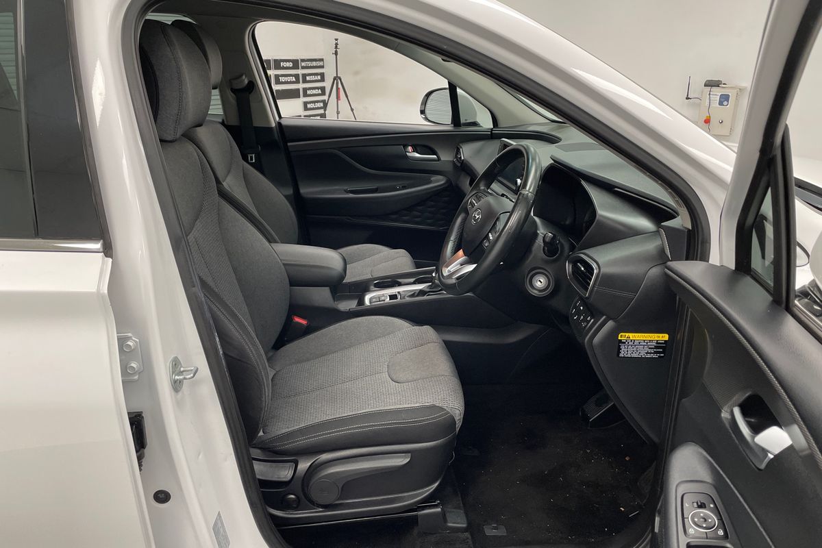 2019 Hyundai Santa Fe Active TM.2