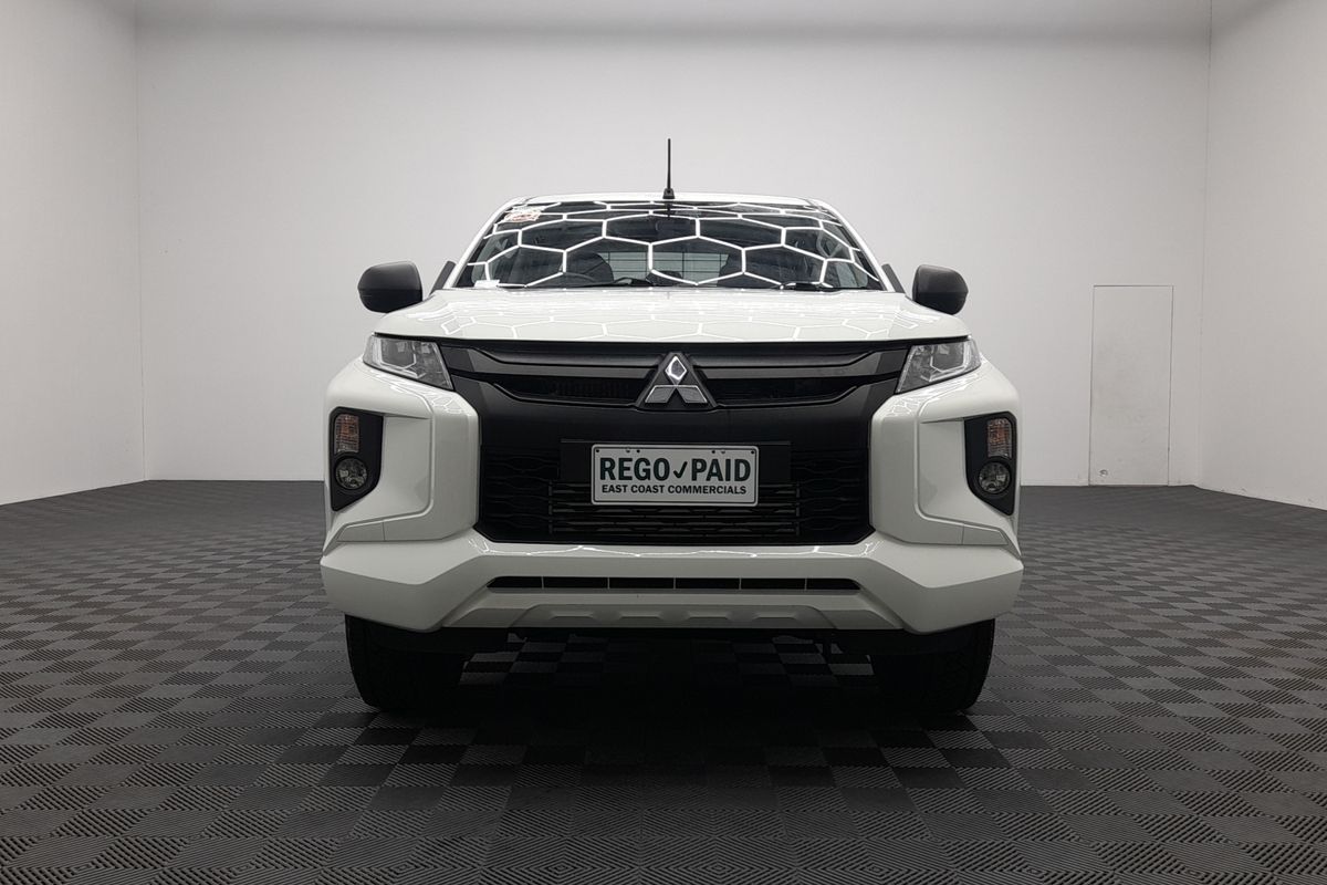 2022 Mitsubishi Triton GLX MR 4X4