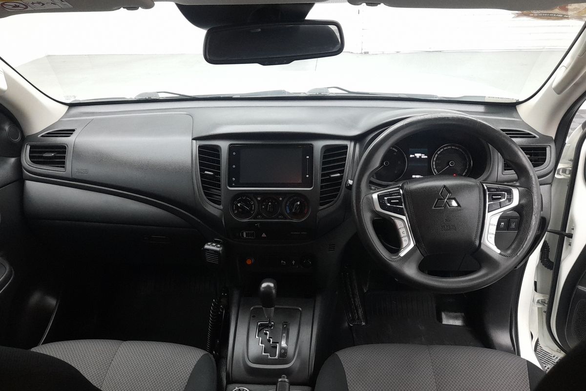 2022 Mitsubishi Triton GLX MR 4X4