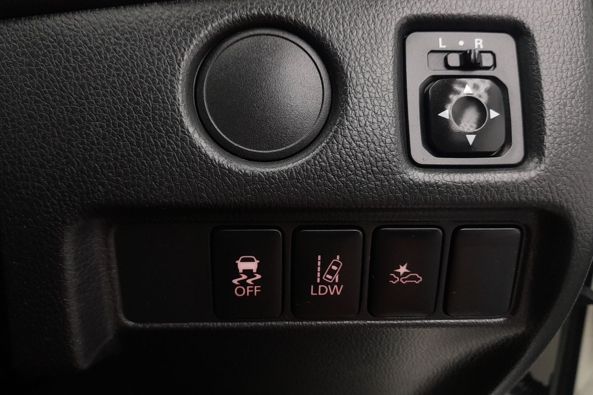 2022 Mitsubishi Triton GLX MR 4X4