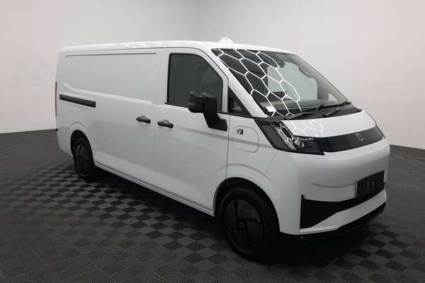 2026 Farizon V7E Standard Range Low Roof