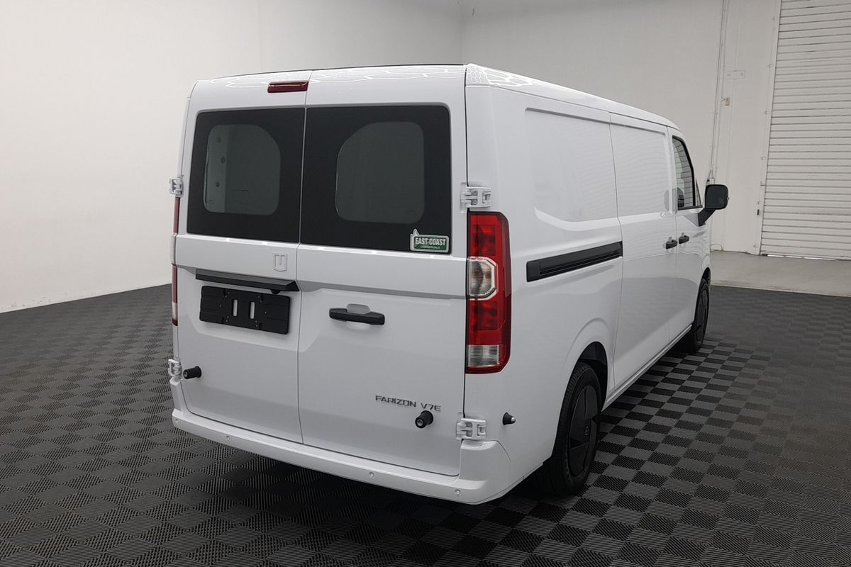 2026 Farizon V7E Standard Range Low Roof