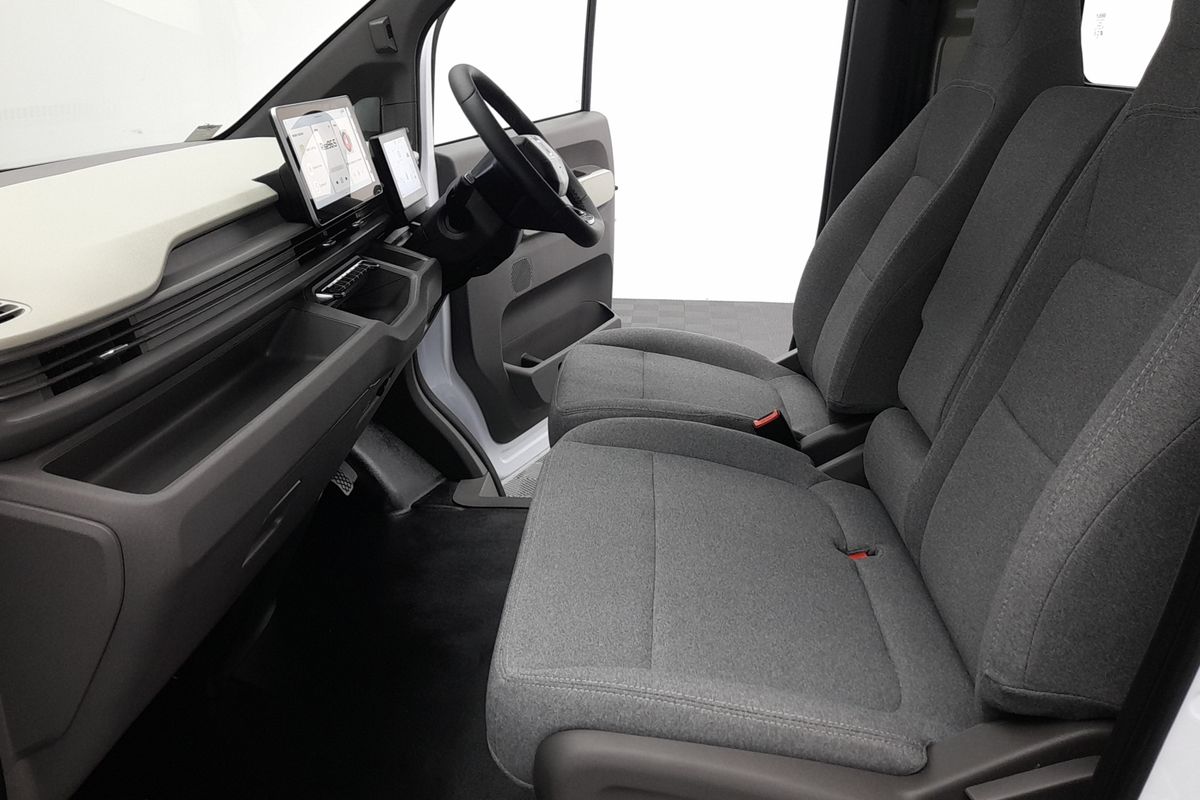 2026 Farizon V7E Standard Range Low Roof