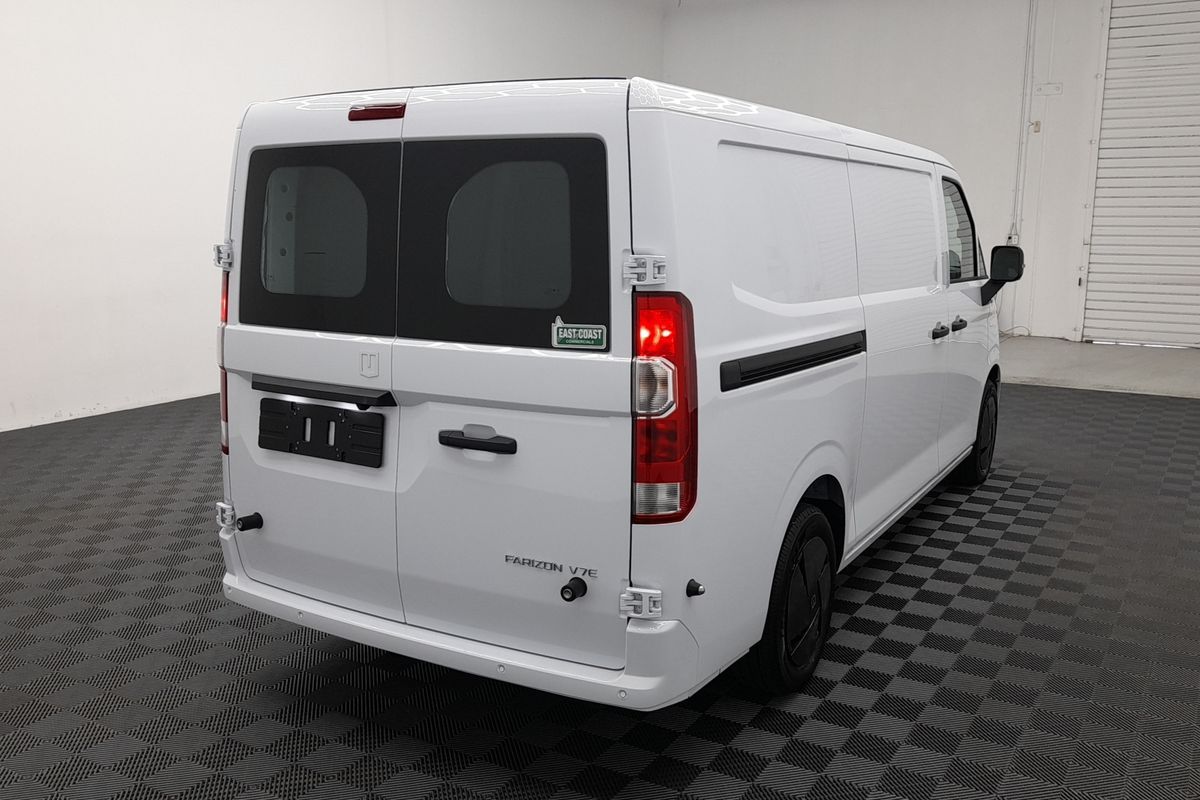 2026 Farizon V7E Standard Range Low Roof
