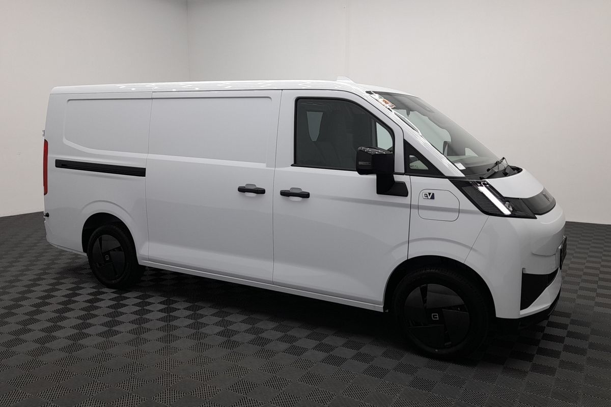 2026 Farizon V7E Standard Range Low Roof