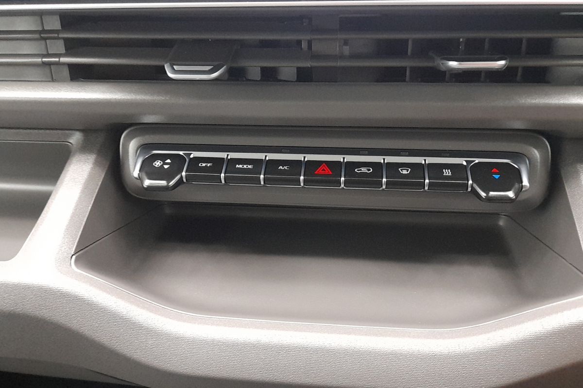 2026 Farizon V7E Standard Range Low Roof