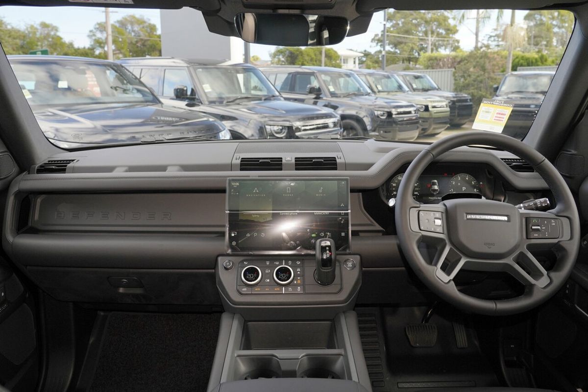 2026 Land Rover Defender 110 P425 X-Dynamic HSE L663