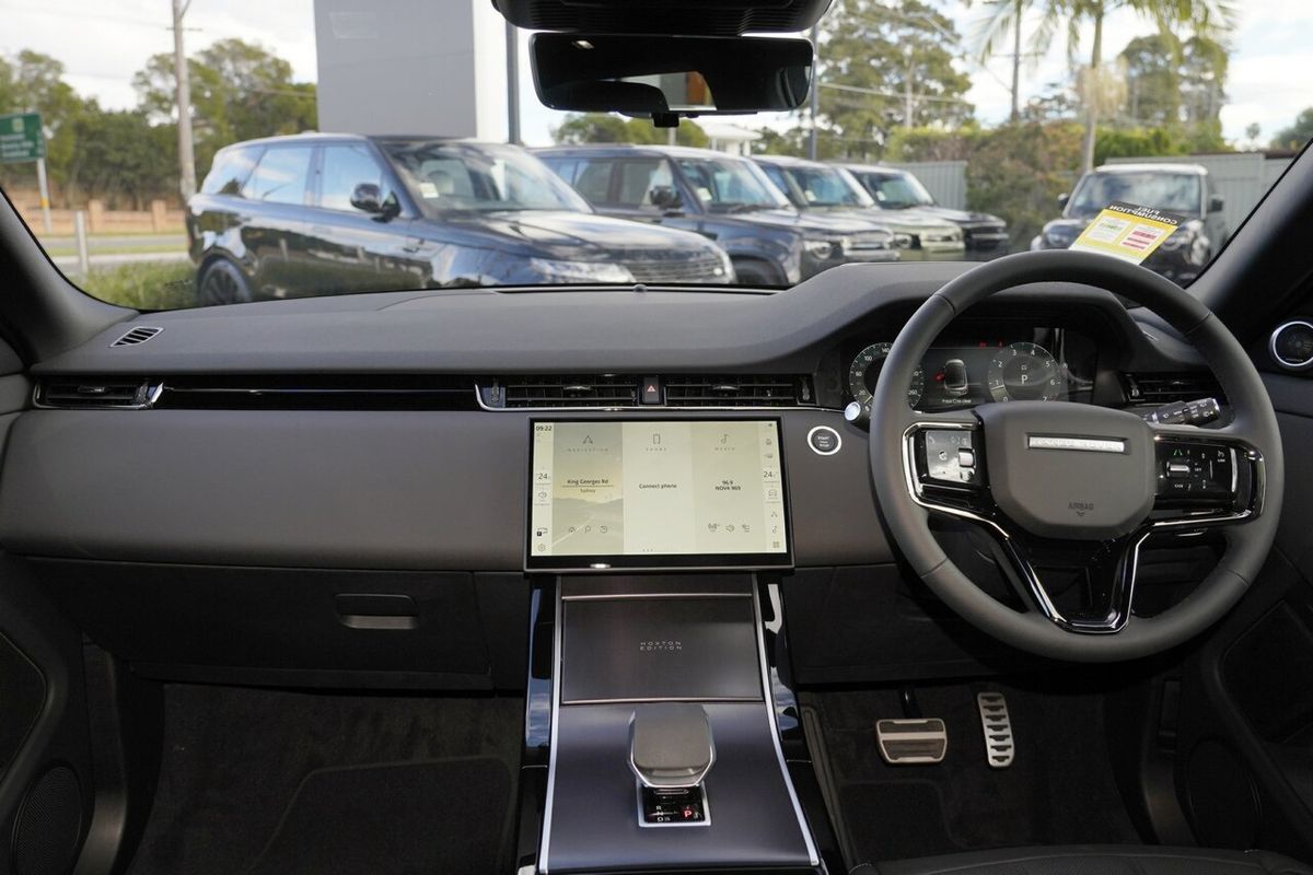 2026 Land Rover Range Rover Evoque P250 Hoxton Edition L551