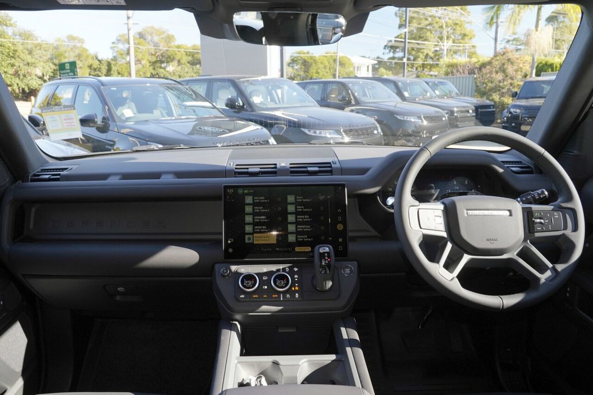 2026 Land Rover Defender 110 D350 X-Dynamic SE L663