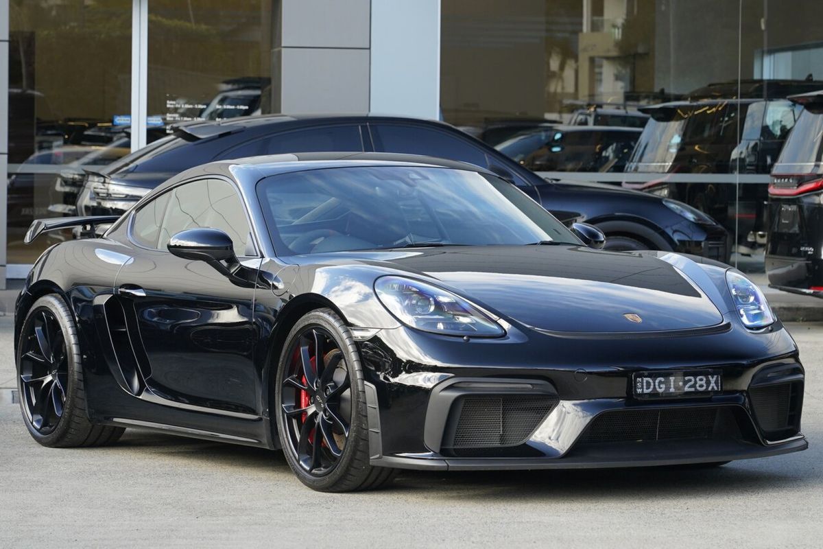 2022 Porsche 718 Cayman GT4 982