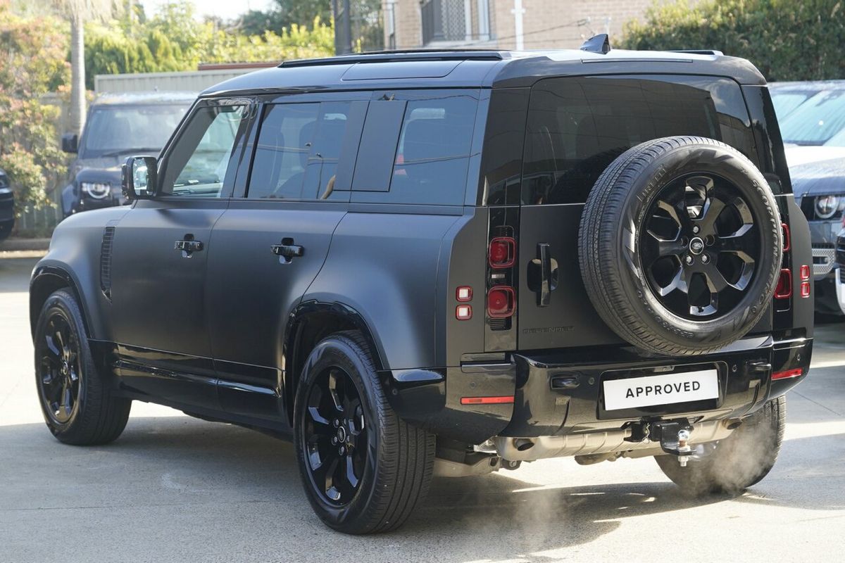 2024 Land Rover Defender 110 P400 X-Dynamic SE L663