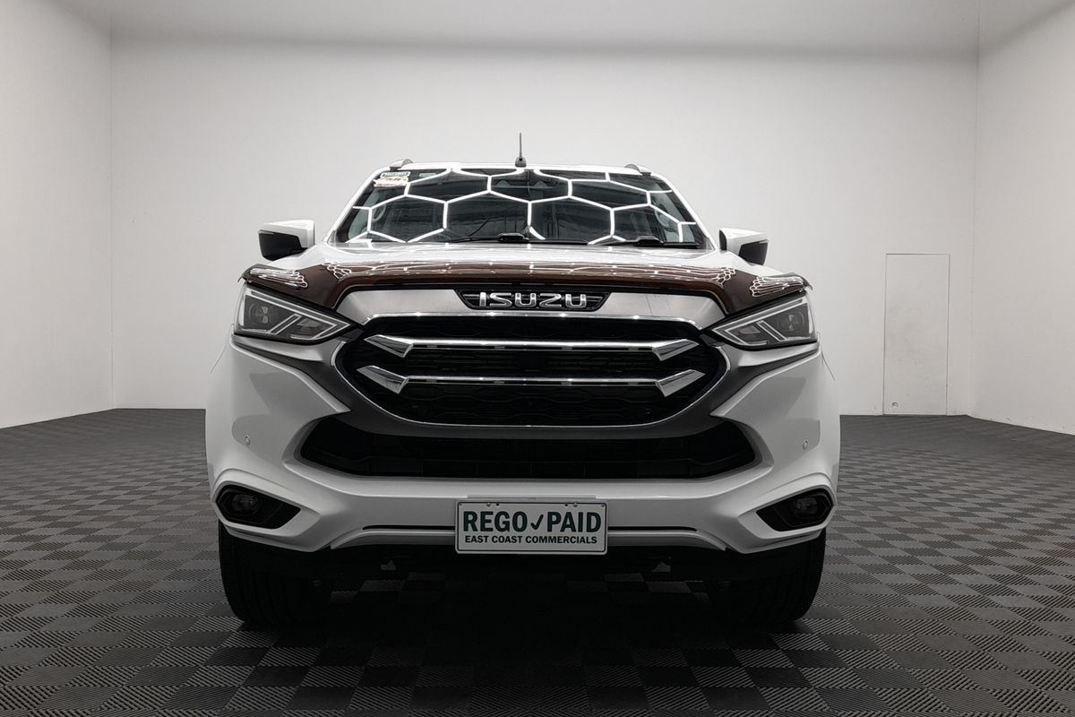 2022 Isuzu MU-X LS-T image 4