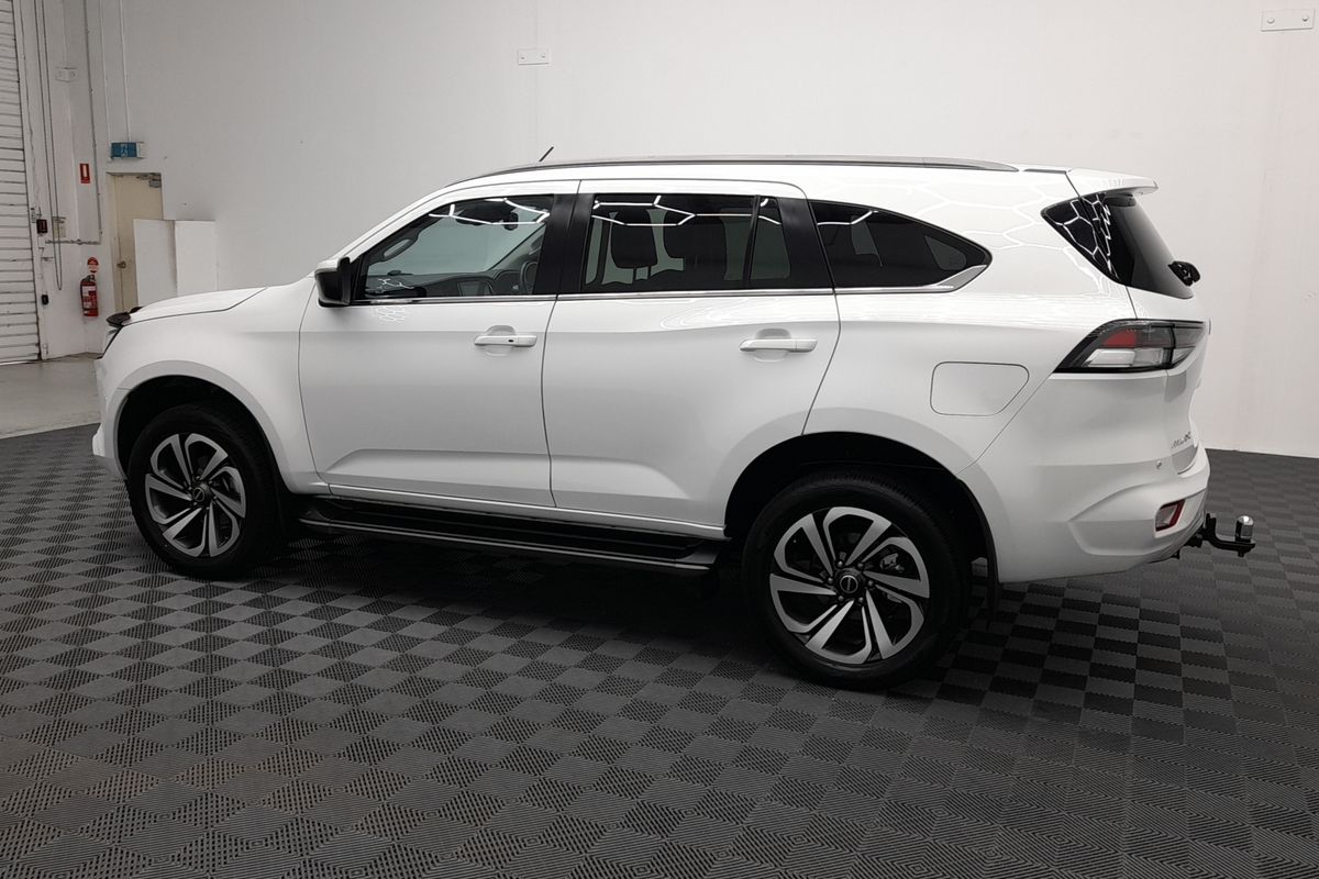 2022 Isuzu MU-X LS-T image 8