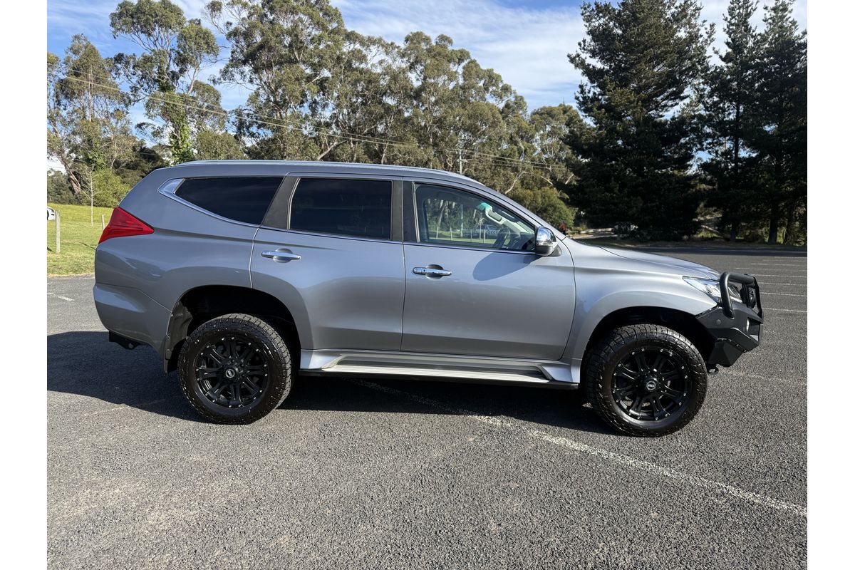 2017 Mitsubishi Pajero GLX NX