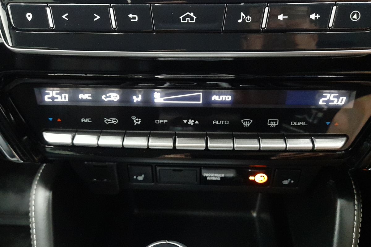 2022 Isuzu MU-X LS-T image 29