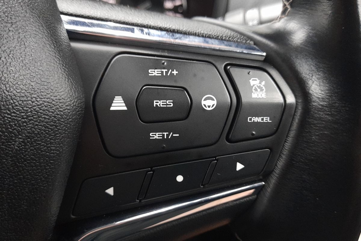2022 Isuzu MU-X LS-T image 34