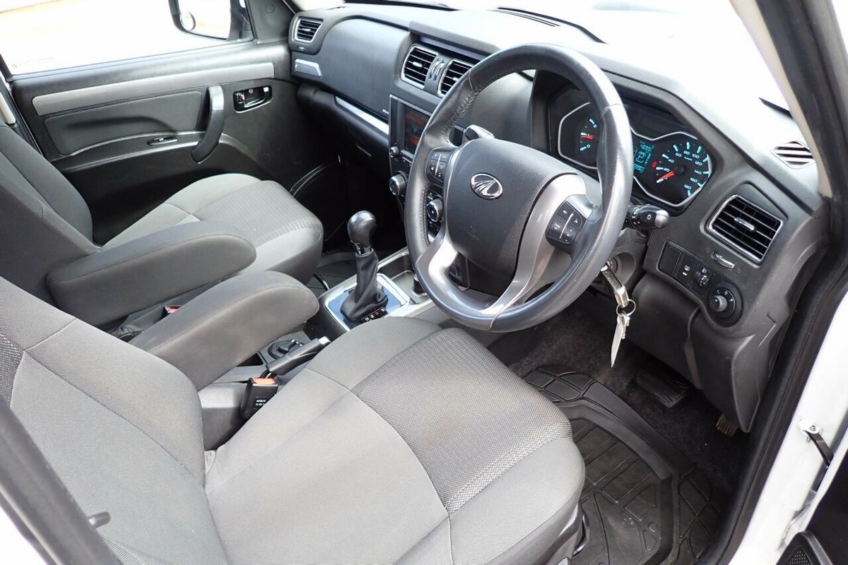2022 Mahindra PIK-UP S11 4X4