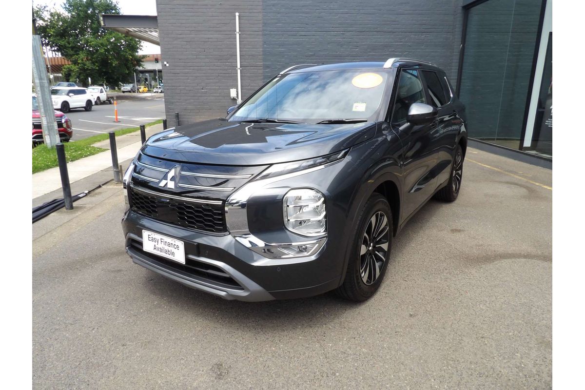 2026 Mitsubishi Outlander Black Edition ZM