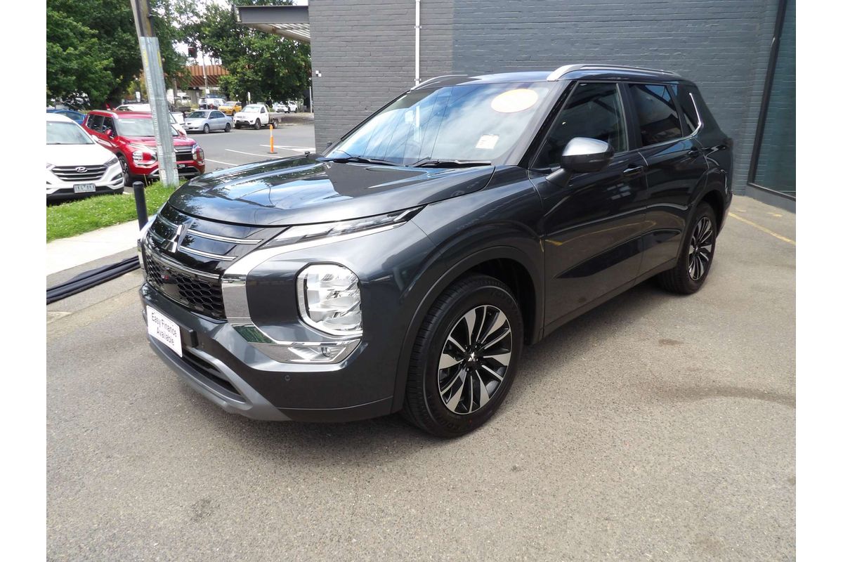 2026 Mitsubishi Outlander Black Edition ZM
