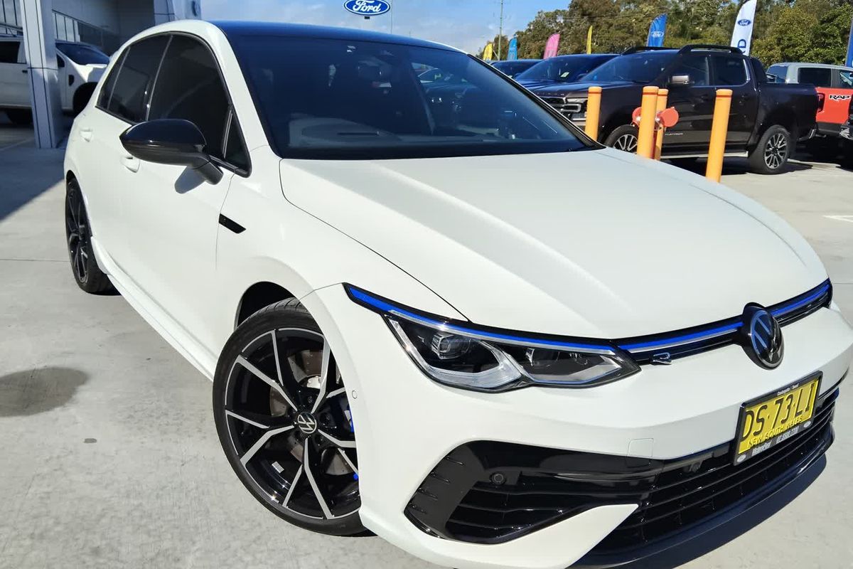 2024 Volkswagen Golf R 8