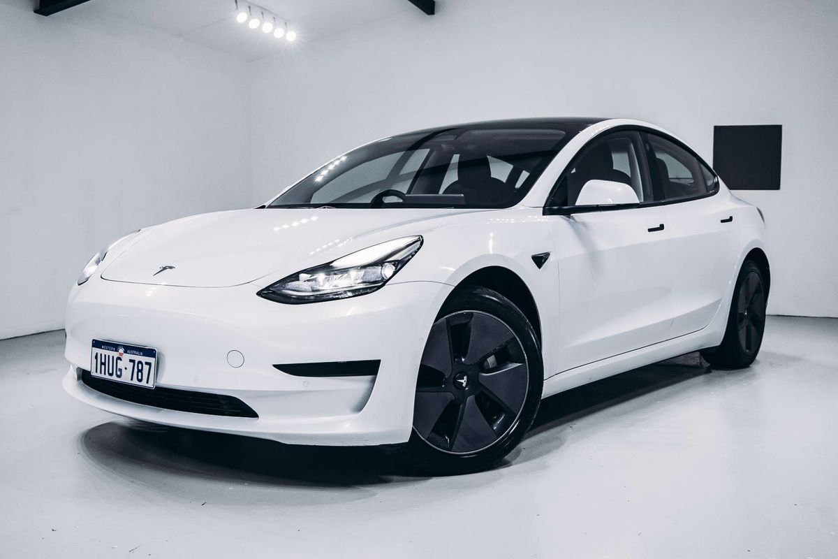 2023 Tesla Model 3 Rear-Wheel Drive