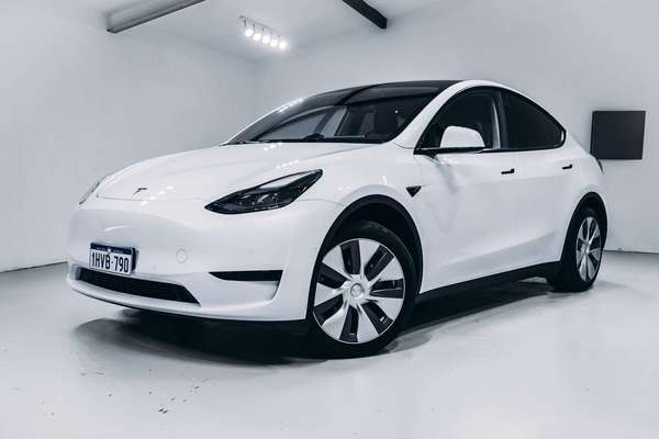 2023 Tesla Model Y Rear-Wheel Drive