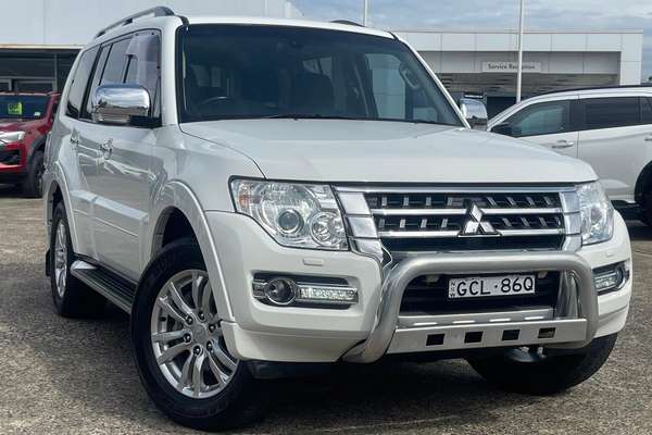 2015 Mitsubishi Pajero GLS NX