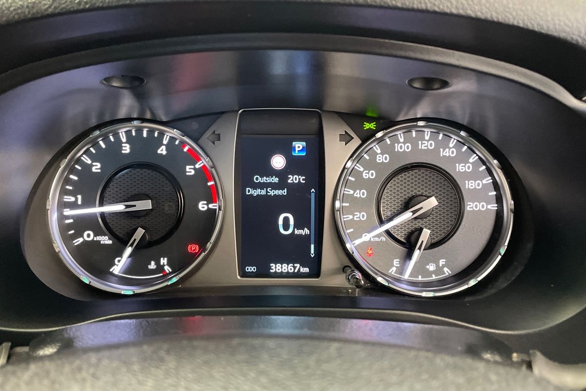 2025 Toyota Hilux SR GUN126R 4X4