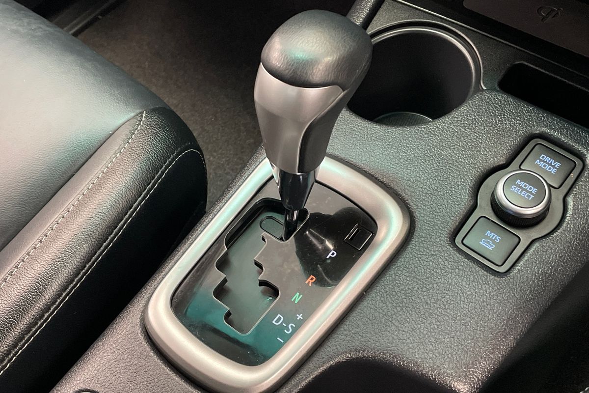 2025 Toyota Hilux SR GUN126R 4X4