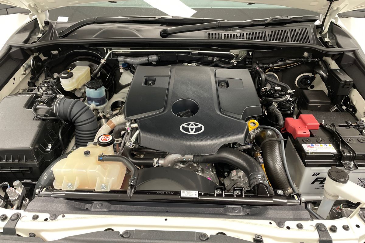 2025 Toyota Hilux SR GUN126R 4X4