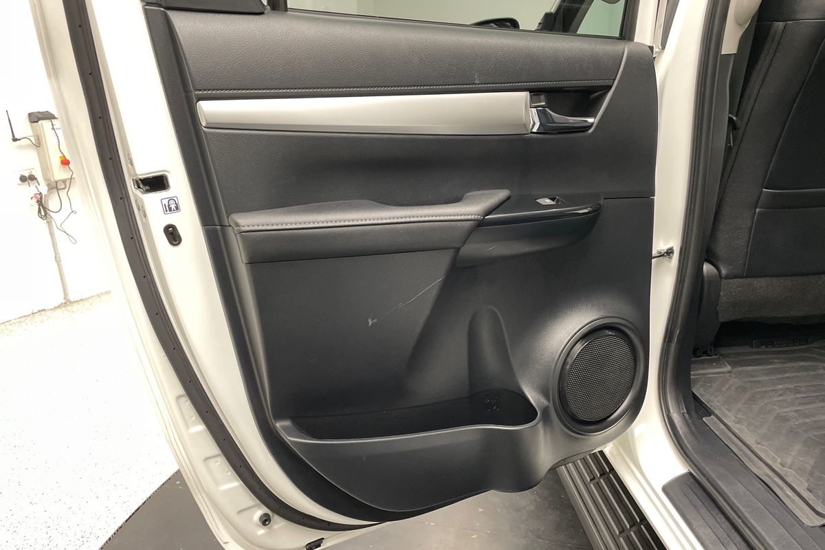 2025 Toyota Hilux SR GUN126R 4X4