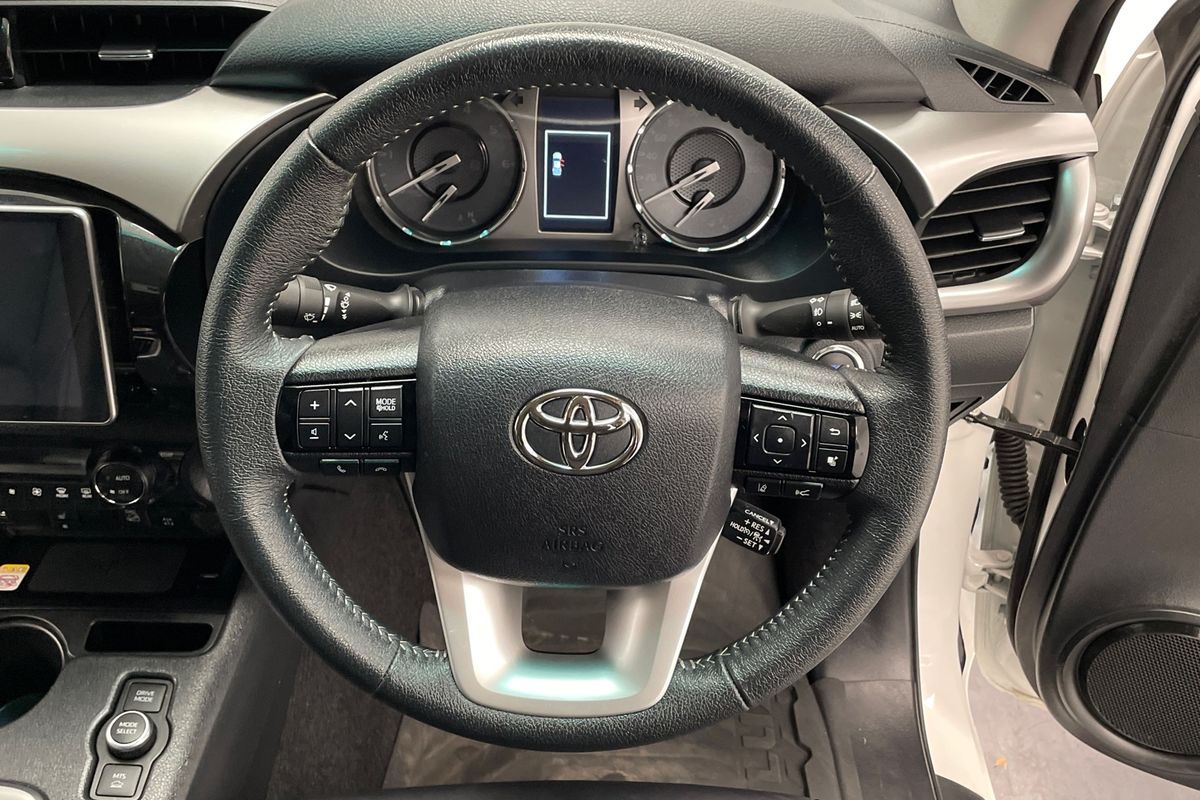2025 Toyota Hilux SR GUN126R 4X4