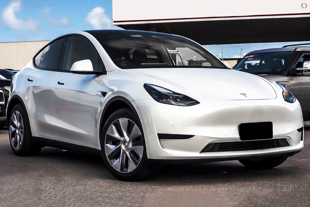 2023 Tesla Model Y Rear-Wheel Drive