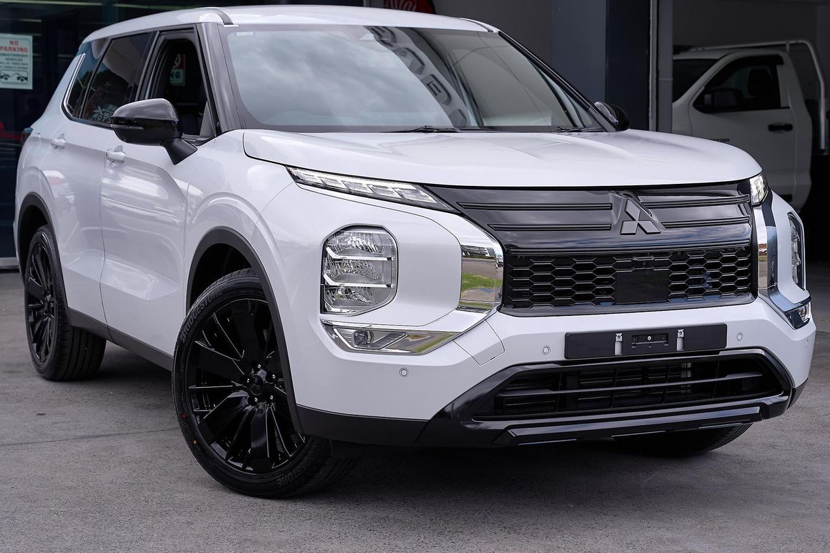 2026 Mitsubishi Outlander Black Edition ZM