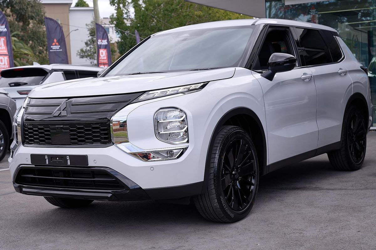 2026 Mitsubishi Outlander Black Edition ZM