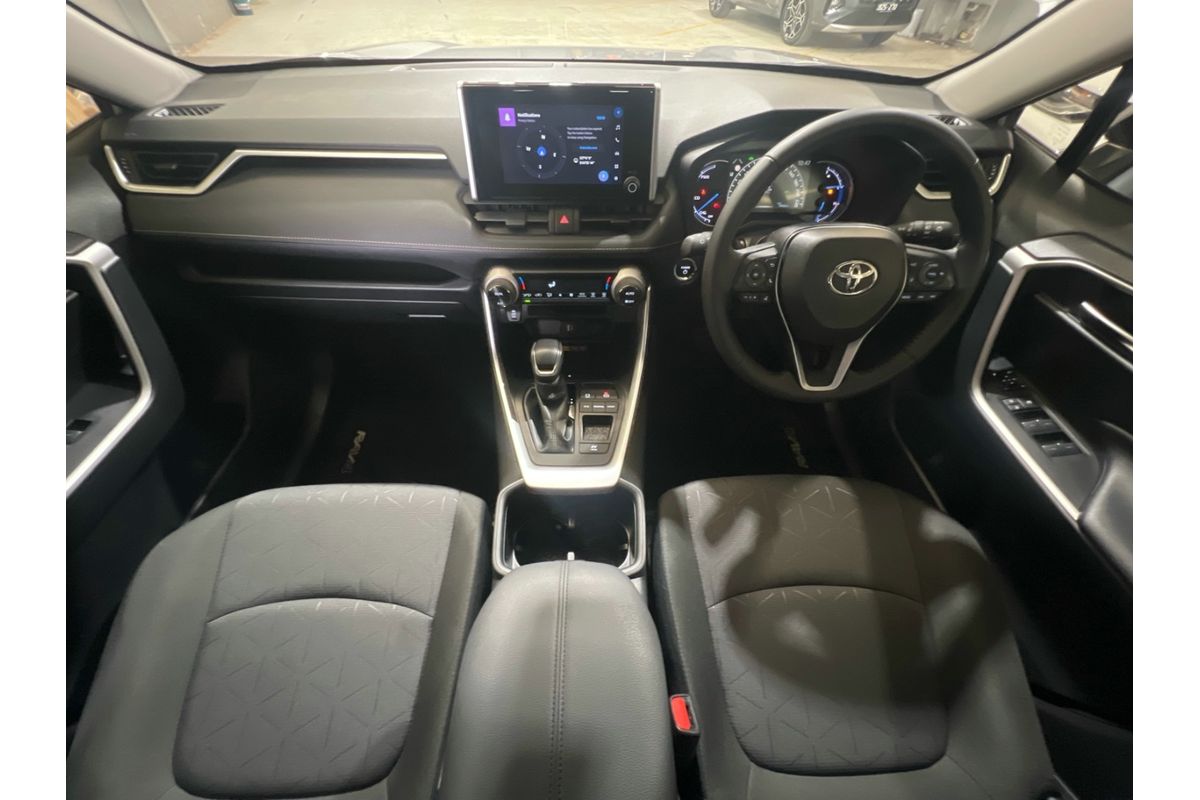 2024 Toyota RAV4 GXL AXAH52R image 12