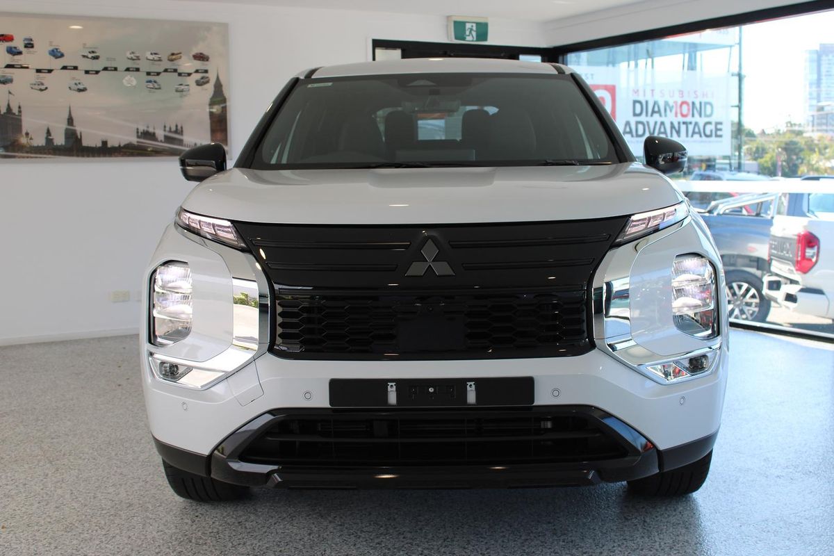 2026 Mitsubishi Outlander Black Edition ZM