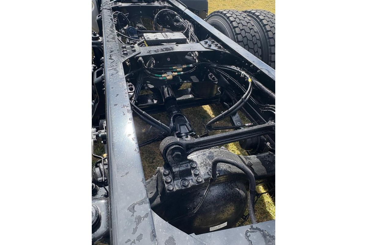 2026 Fuso Shogun FV84 460 image 13