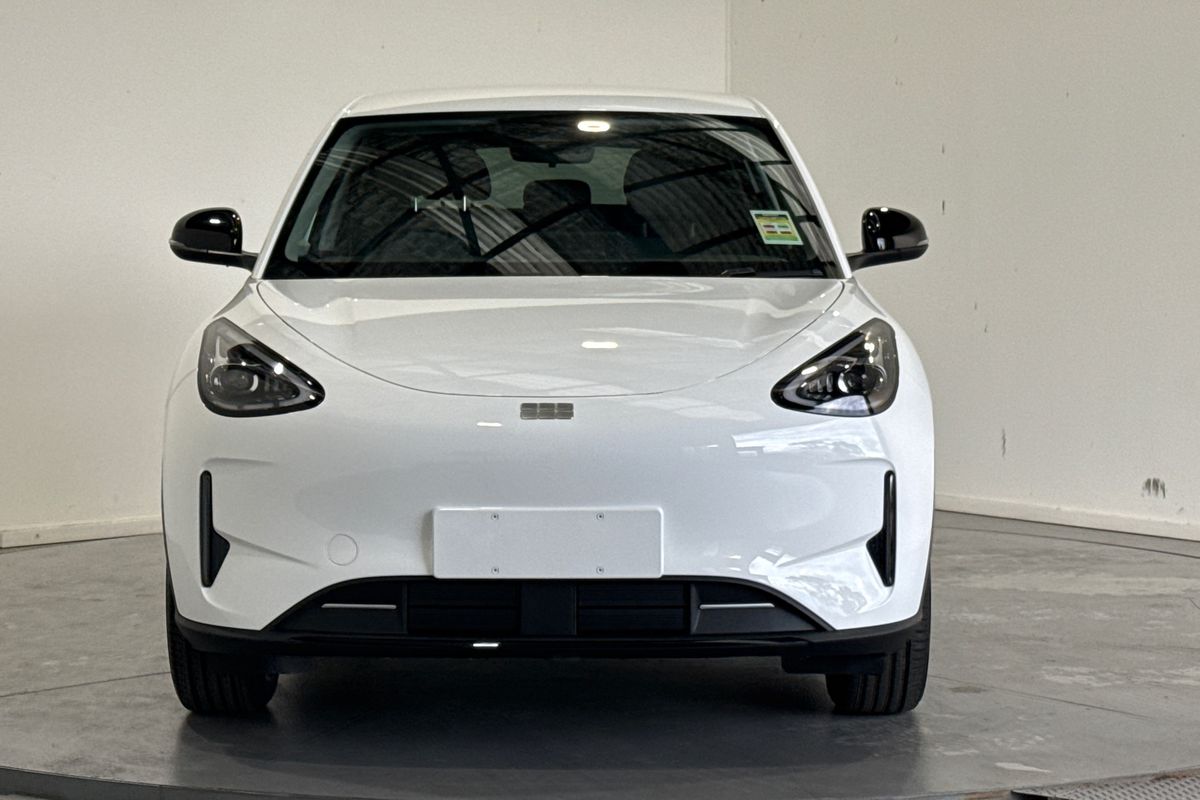 2026 Geely EX2 Complete E22H