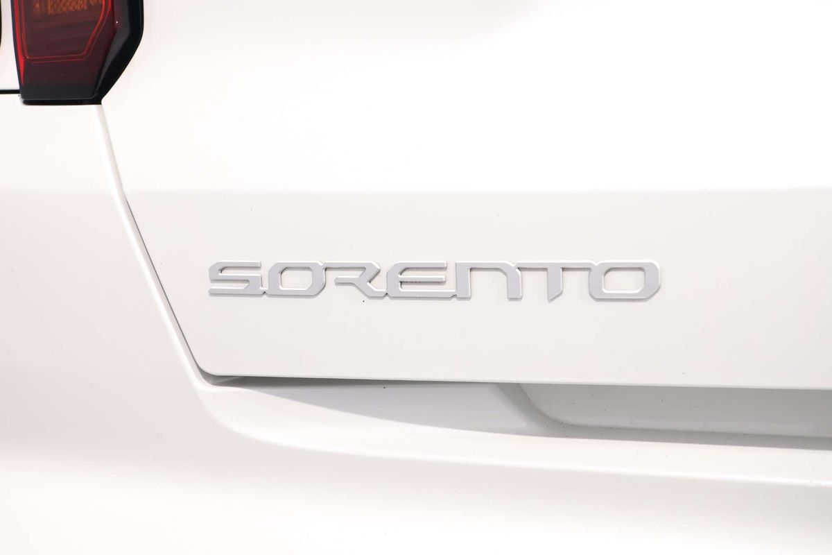 2023 Kia Sorento Sport MQ4
