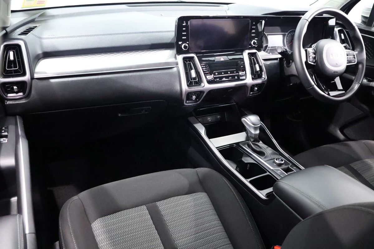 2023 Kia Sorento Sport MQ4