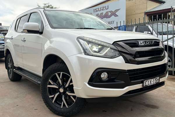 2020 Isuzu MU-X LS-T