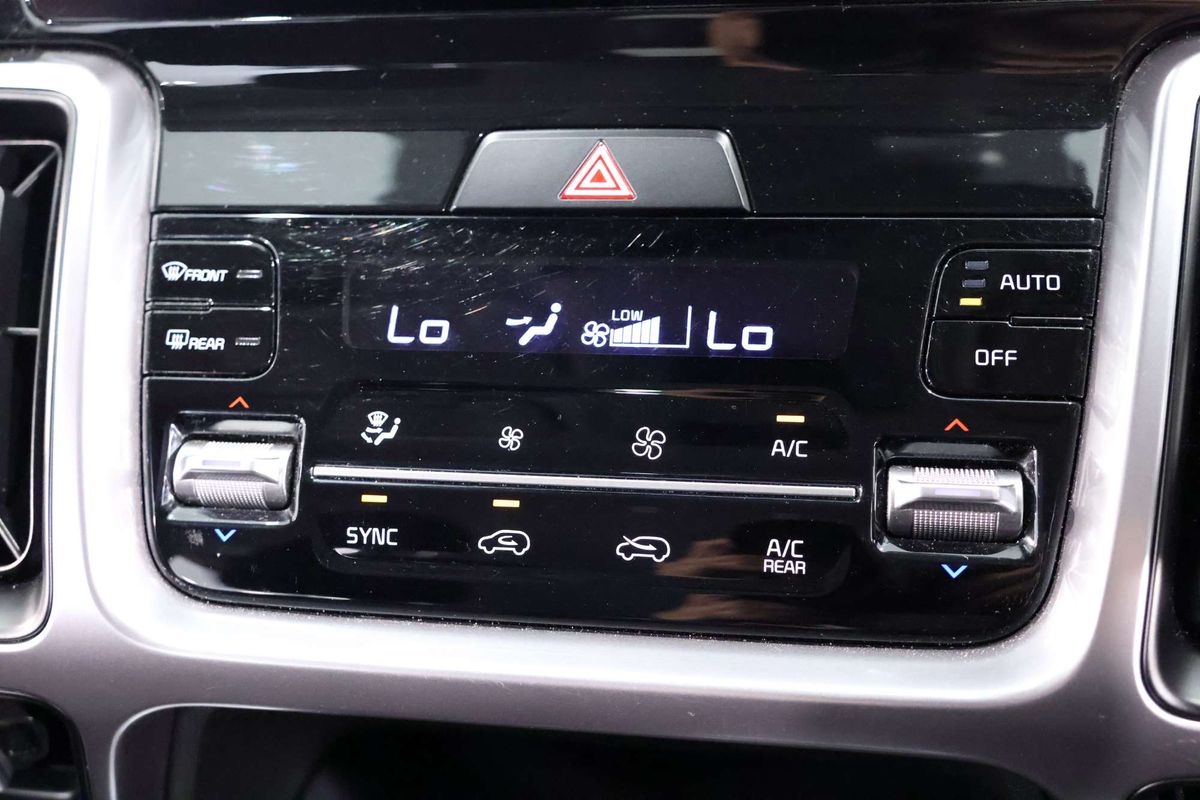 2022 Kia Sorento Sport MQ4