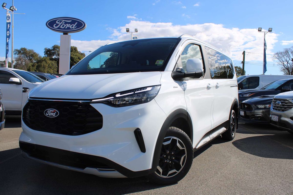 2025 Ford Tourneo Active AV SWB
