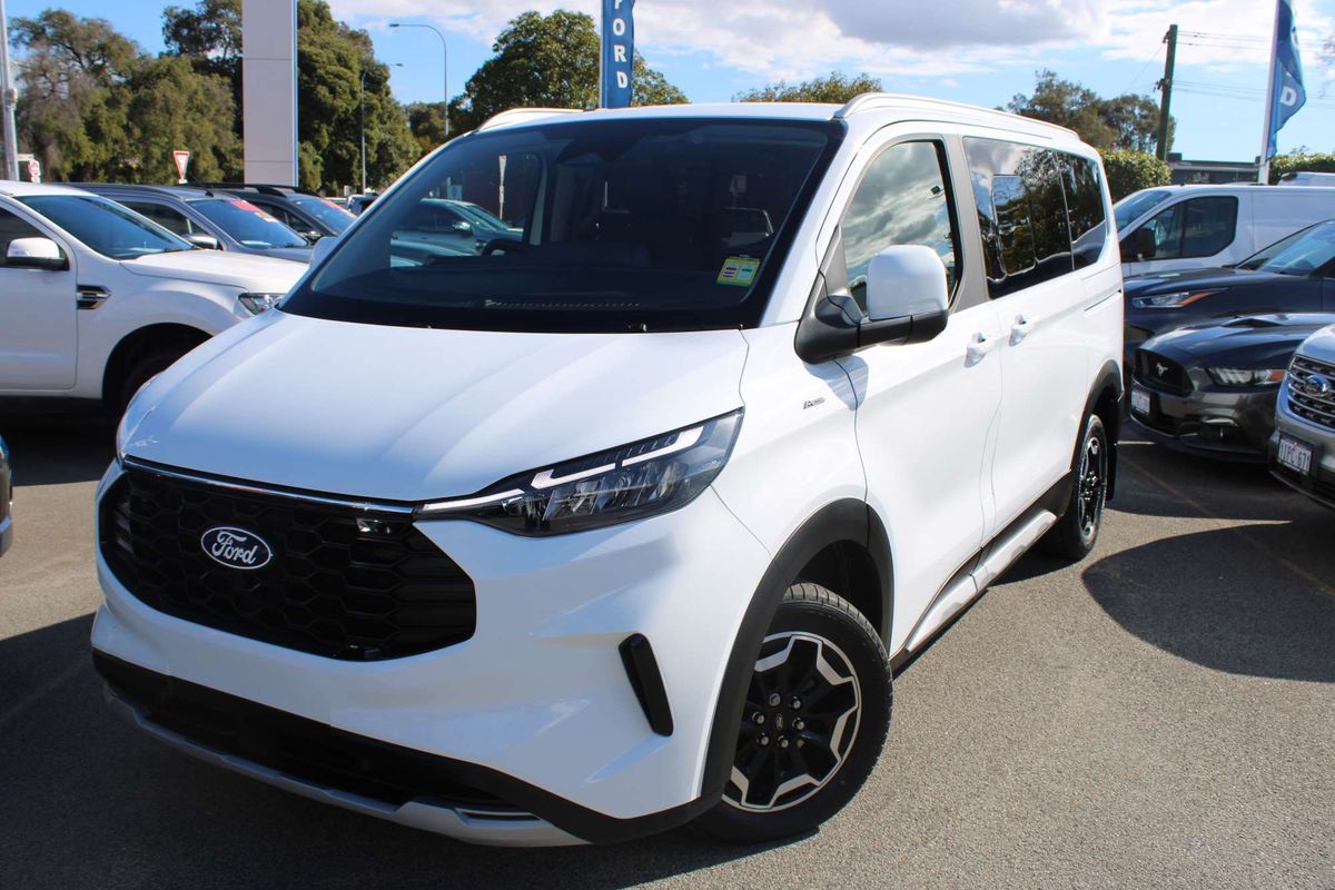 2025 Ford Tourneo Active AV SWB