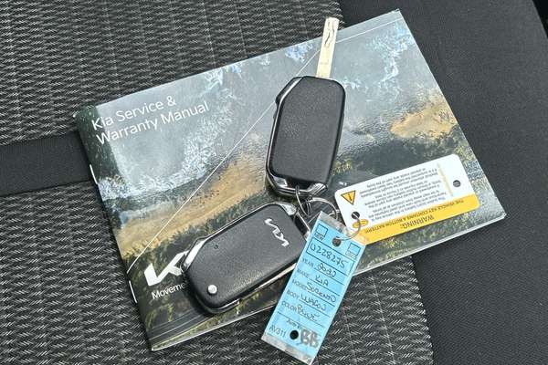 2022 Kia Sorento Sport MQ4 thumb-22