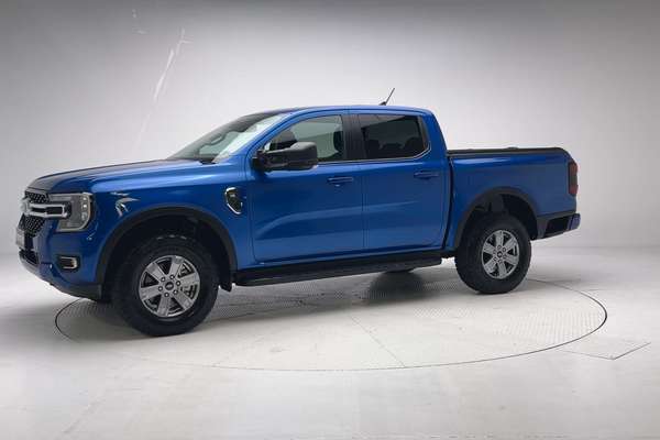 2022 Ford Ranger XLT 4X4 3.0L thumb-3