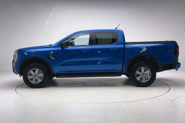 2022 Ford Ranger XLT 4X4 3.0L thumb-4