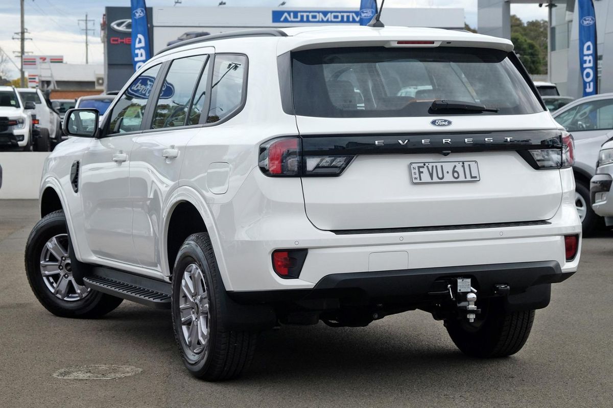 2025 Ford Everest Ambiente 2.0L