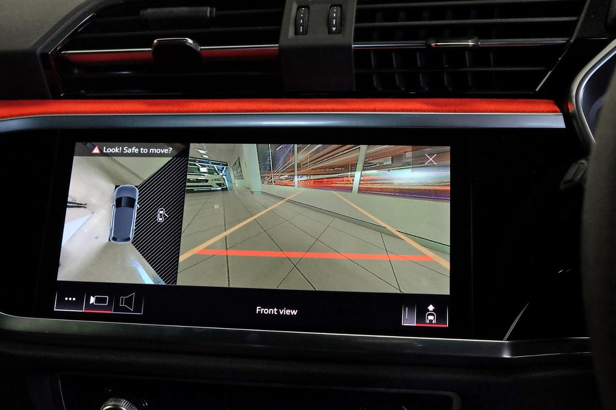 2021 Audi RS Q3 F3 image 12